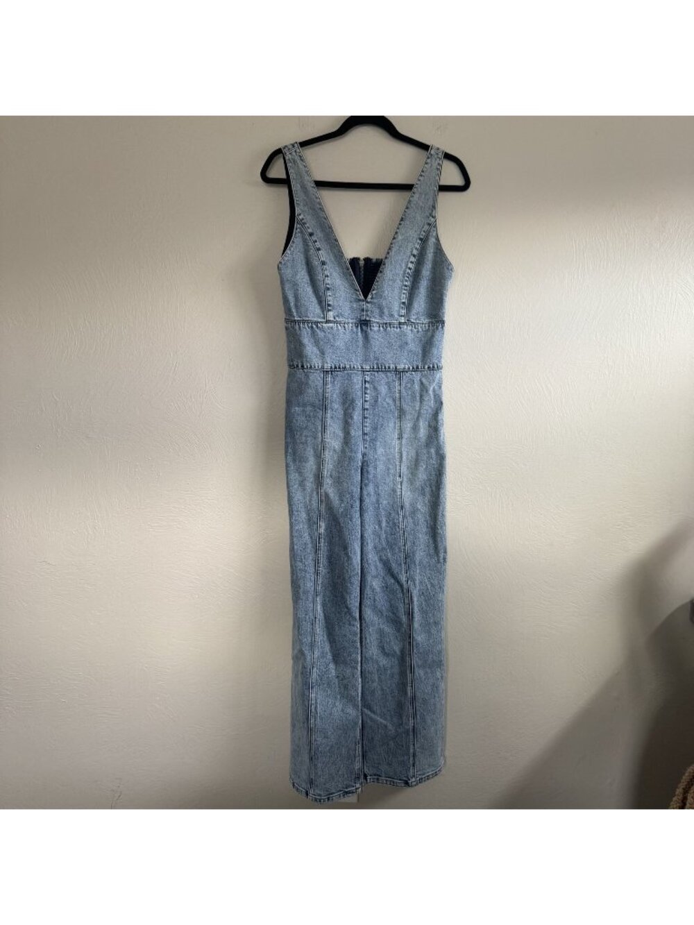 Alice + Olivia Acid Wash Plunging V Neck Denim Jumpsuit Size 28
